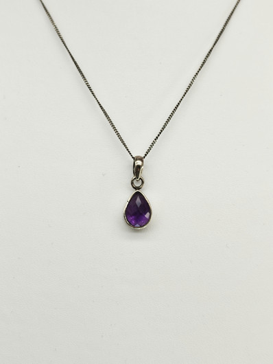 Vintage hopeinen ametisti riipus ketjulla