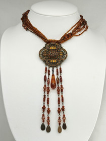 Vintage kaulakoru Itä-meren Meripihkalla