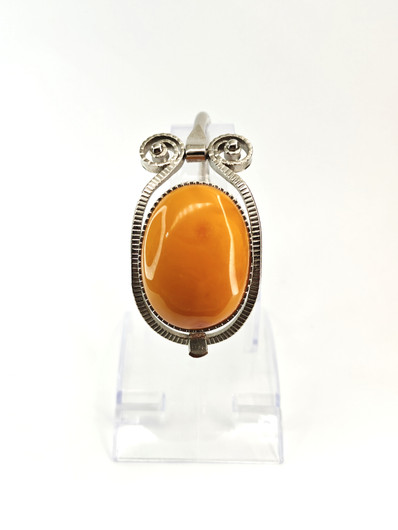 Vintage rannekoru suurella meripihkalla 