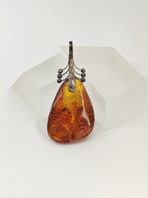 Vintage pendant with big Baltic Amber 