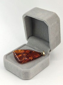 Vintage pendant with big Baltic Amber 