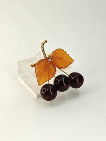 Vintage Baltic amber brooch ,like autumn leaves and berries