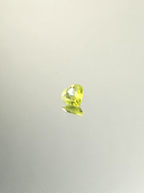 Peridot 0,3 ct heart