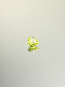 Peridot 0,3 ct heart