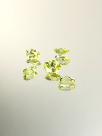 Peridot lot ( 5 x 4 - 5 x 3 mm) oval