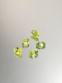 Peridot lot ( 7 x 5 - 6 x 4 mm) oval