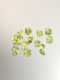 Peridot lot ( 5 - 4 mm) round