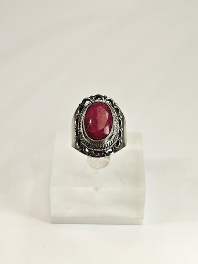 Vintage silver ring with ruby