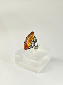 Vintage Baltic Amber ring