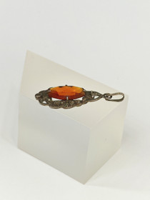 Vintage hopeinen riipus koriste kivellä