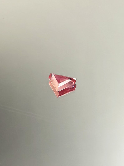 Ruby 0,7 ct fancy