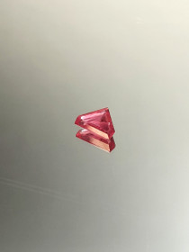 Ruby 0,7 ct fancy