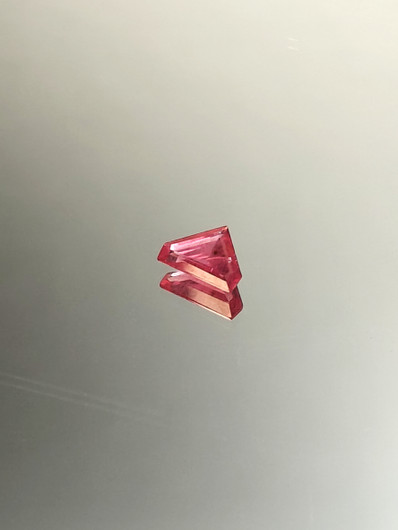 Ruby 0,7 ct fancy