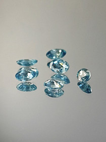 Zircon lot ( 6-5 x 4 x 2 mm) oval