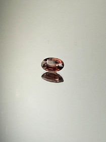 Zircon 1,6 ct oval