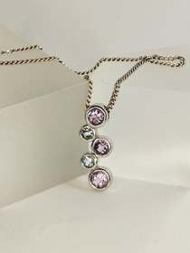 Vintage hopeinen akvamariini ja ametisti riipus ketjulla