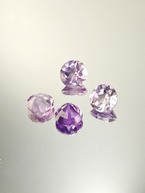 Ametisti erä ( 7 x 7 x 5-4 mm \ 1,5 ct ) pyöreä