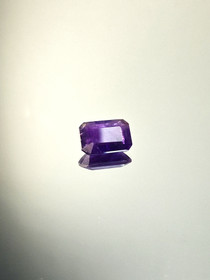 Ametisti 2,6 ct, smaragdi hionta