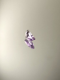 Ametisti 0,7 ct, puoli kuu