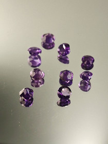 Ametisti erä ( 4-3 x 2-1  mm \ 0,2 ct ) pyöreä