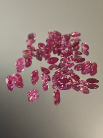 Ruby  lot ( 3.9-3.1 x 2.2-1.5 mm \ 0,08 ct ) marquise