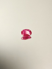 Burman Rubiini 0.9 ct ovaali