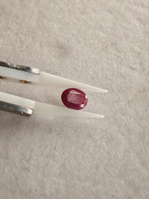 Luonnon safiiri 2,3ct väri käsitelty