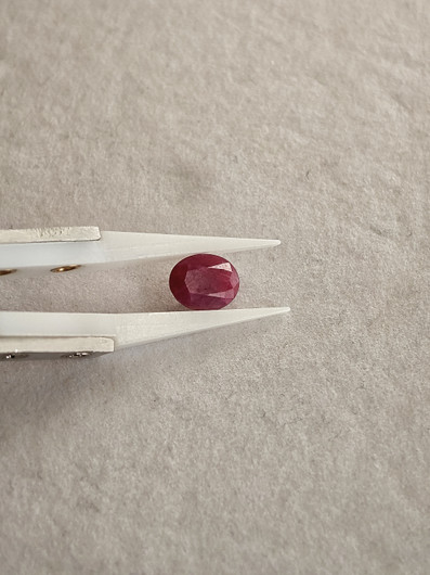 Natural Sapphire 2,3ct color enhanced