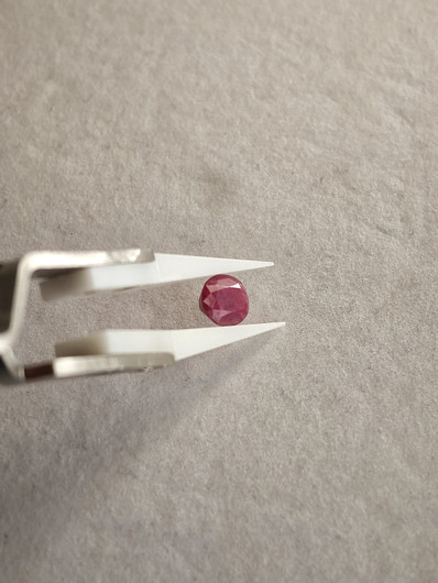 Natural Sapphire 2,3ct color enhanced