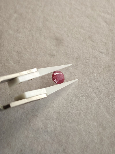 Natural Sapphire 2,3ct color enhanced