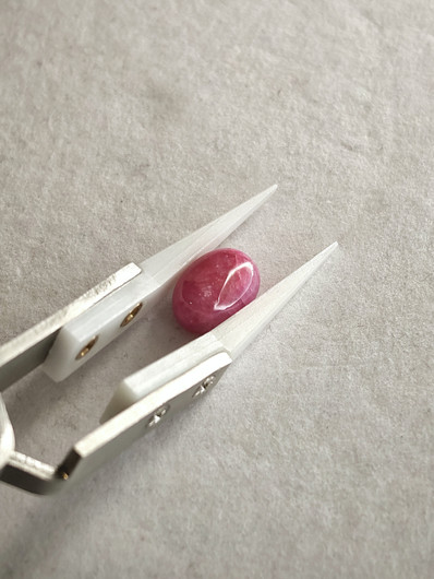 Luonnon safiiri 7,70ct väri käsitelty