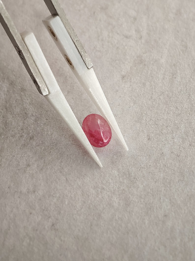 Luonnon safiiri 1,68ct väri käsitelty