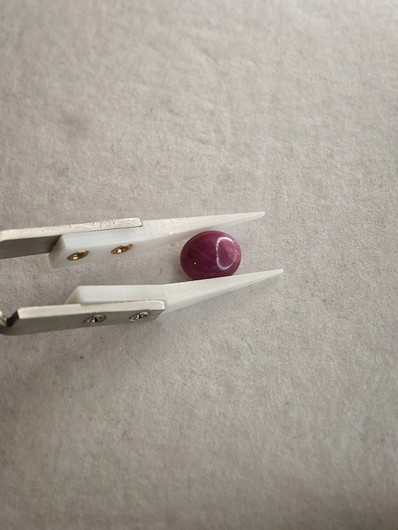 Luonnon safiiri 5,61ct väri käsitelty