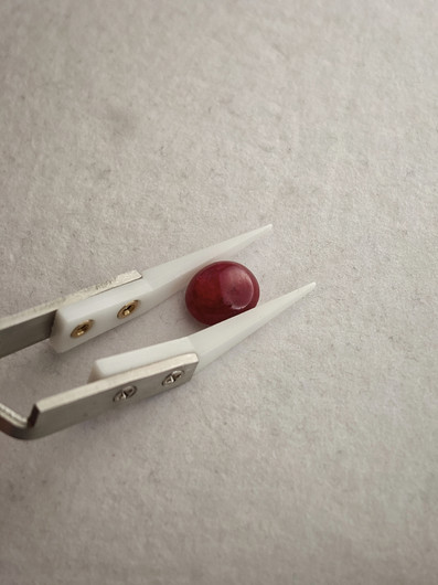 Luonnon safiiri 6,7ct väri käsitelty