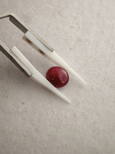 Luonnon safiiri 6,7ct väri käsitelty