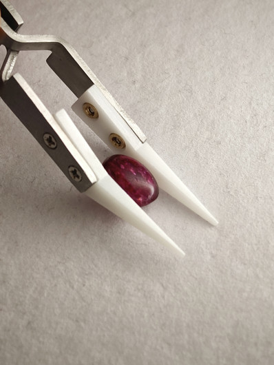 Natural sapphire 8,1ct color enhanced