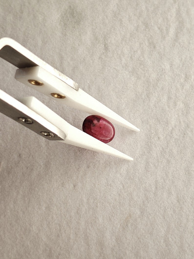 Natural sapphire 2,6ct color enhanced