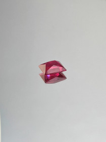 Ruby (synt.) 4,4 ct baguette