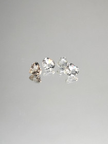 Quartz lot ( 5-4 x 4 x 3-2 mm \ 0,35 ct ) heart