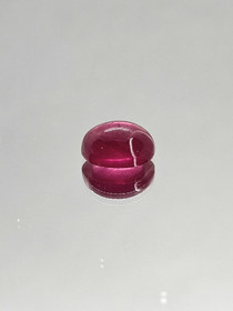 Rubiini 11 x 8 mm / 6,5 ct ovaali todistuksella