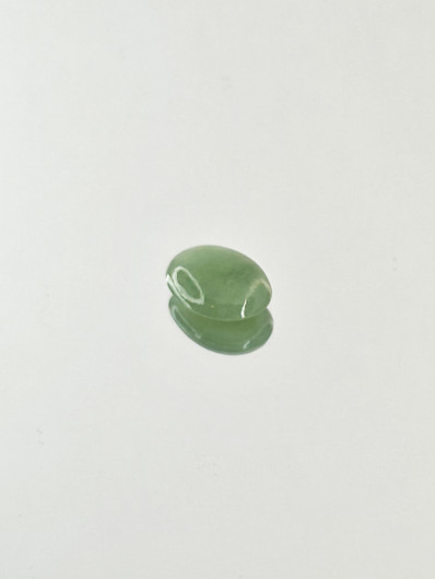 Jade 2,9 ct oval