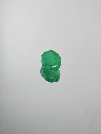 Chrysoprase 3,2 ct oval