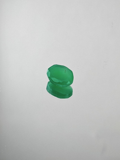 Chrysoprase 3,2 ct oval