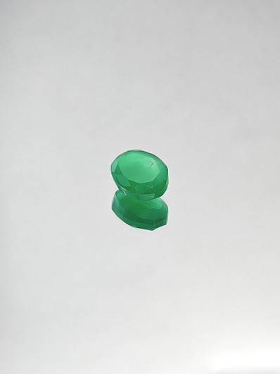Chrysoprase 3,2 ct oval