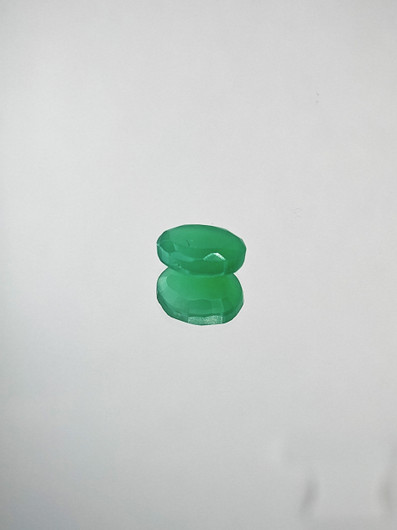 Chrysoprase 3,2 ct oval