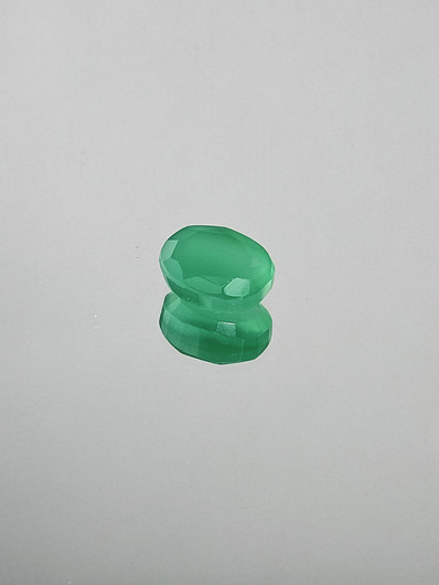 Chrysoprase 2,5 ct oval