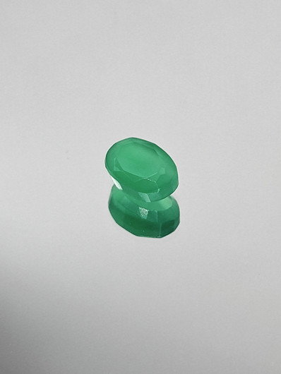 Chrysoprase 2,5 ct oval