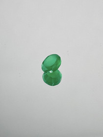 Krysopraasi 1,5 ct ovaali