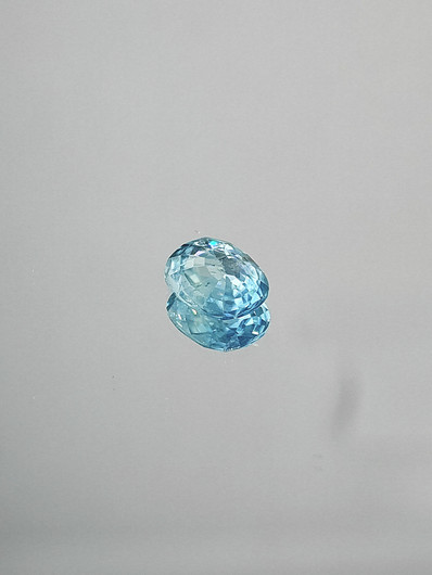 Zircon 1,7 ct oval