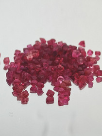 rough stones 1ct Spinel lot ( 4 - 1 mm  ) ruby red from Burma